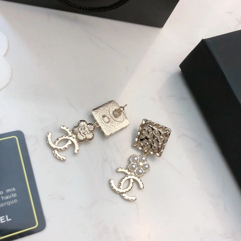 RelaxedFit Chanel Earrings 219807