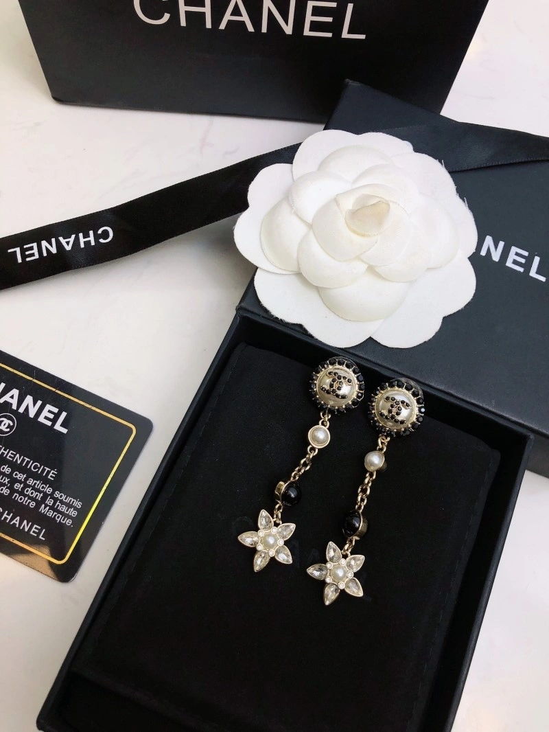 Refined Chanel Earrings 219792