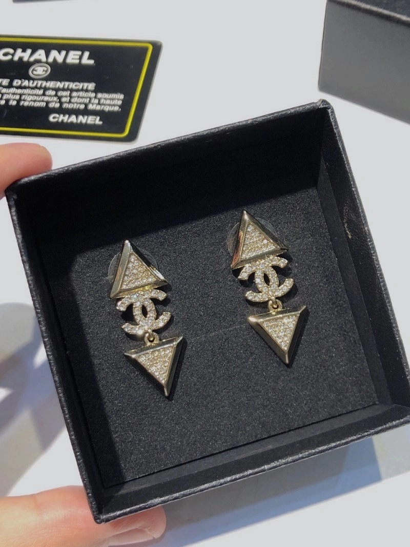 Chanel Earrings Durable 219798