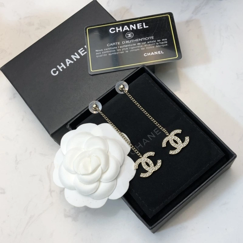 Chanel Earrings Snug 219832