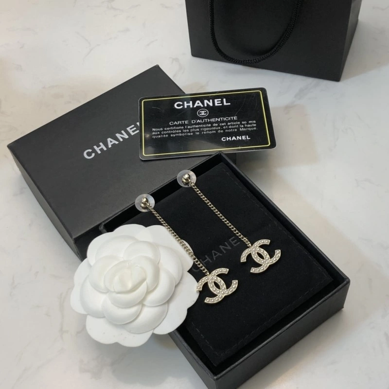 Chanel Earrings Snug 219832