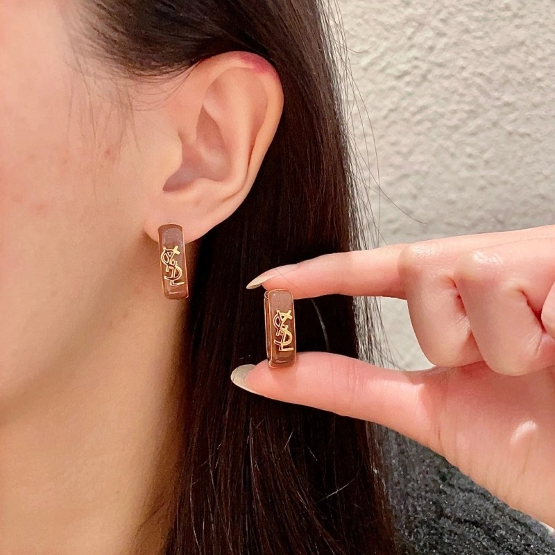 Chic Chanel Earrings 219786