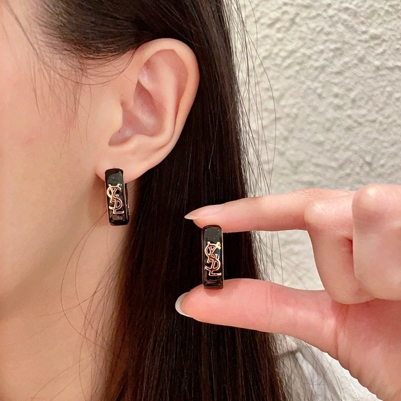 Neat Chanel Earrings 219782