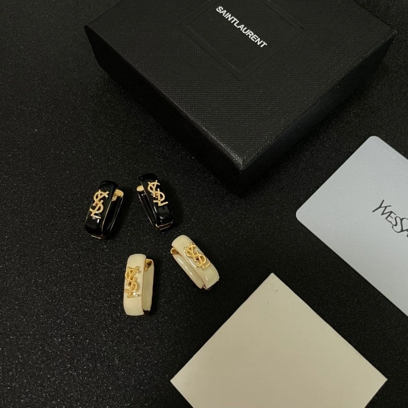 Neat Chanel Earrings 219782