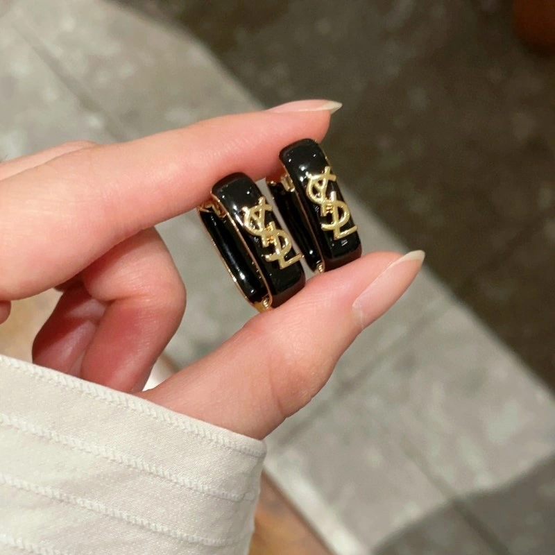 Neat Chanel Earrings 219782
