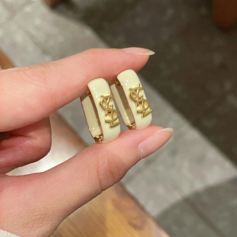 Tailored Chanel Earrings 219790