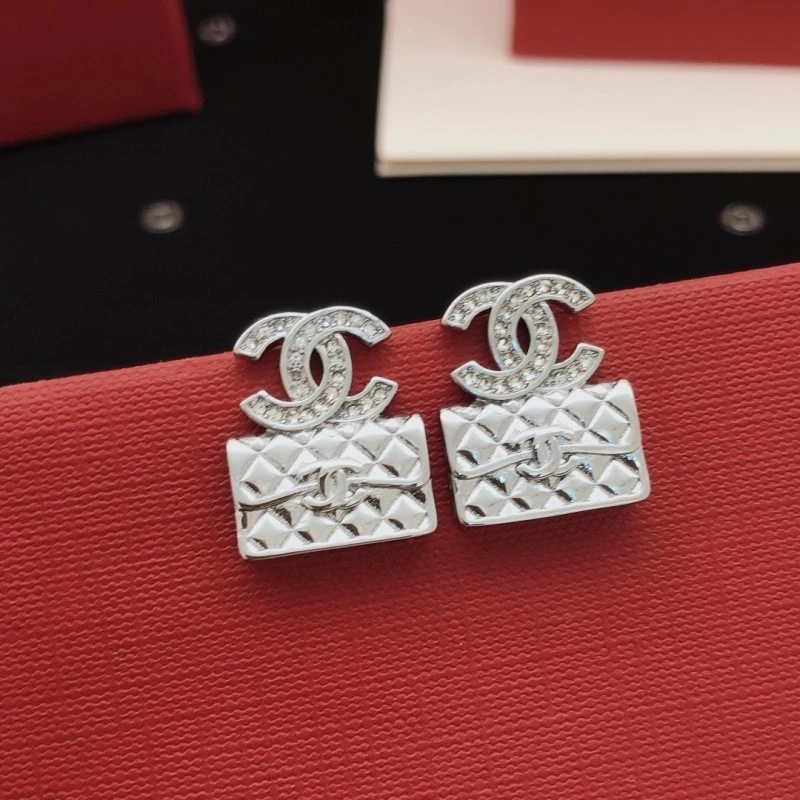 Lightweight Chanel Earrings 219776