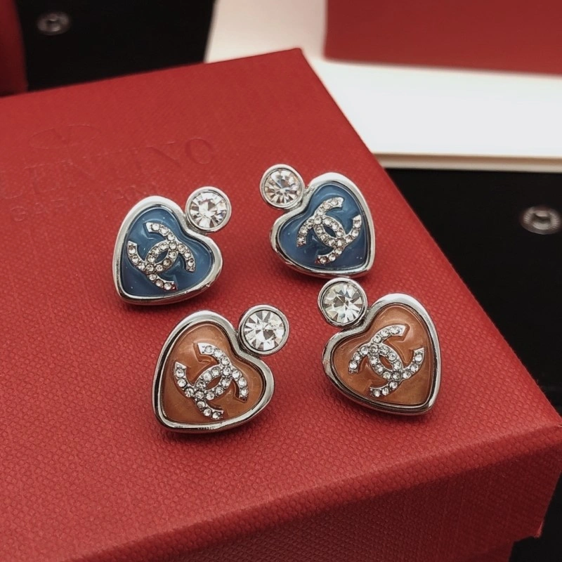 Chanel Earrings Packable 219752