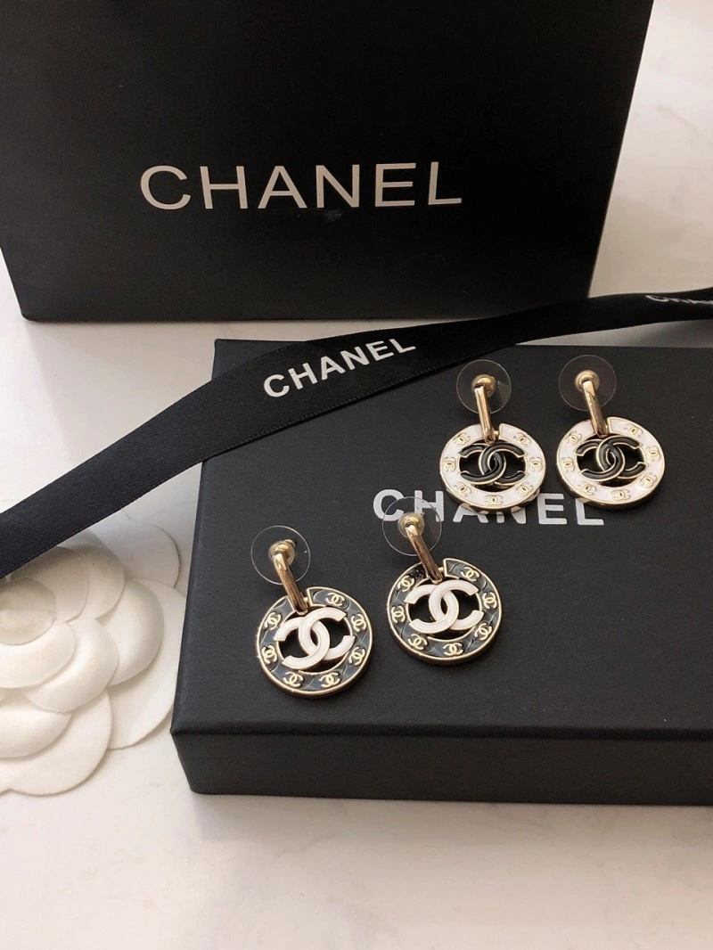 Chanel Earrings Refined 219746