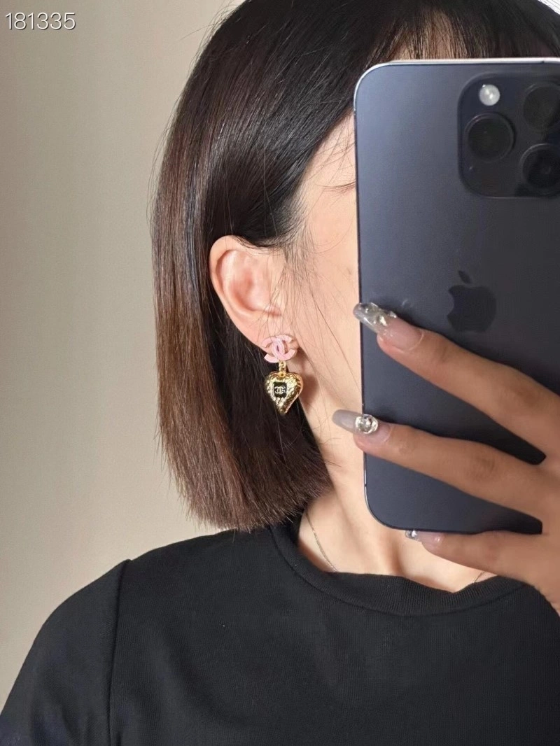 Chanel Earrings Trendsetting 219768