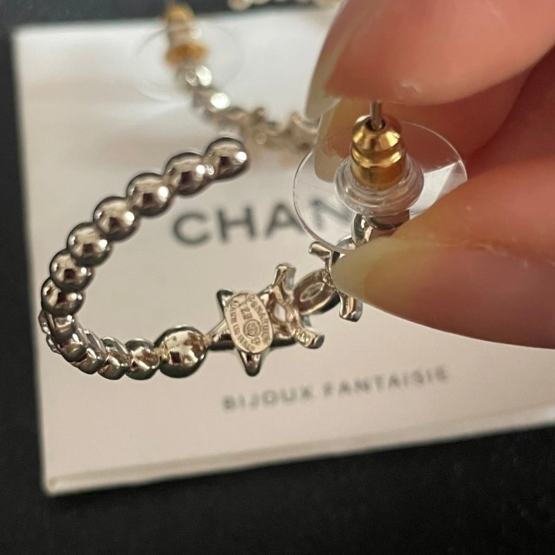 Chanel Earrings Packable 219754