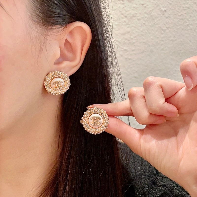 Compact Chanel Earrings 219743