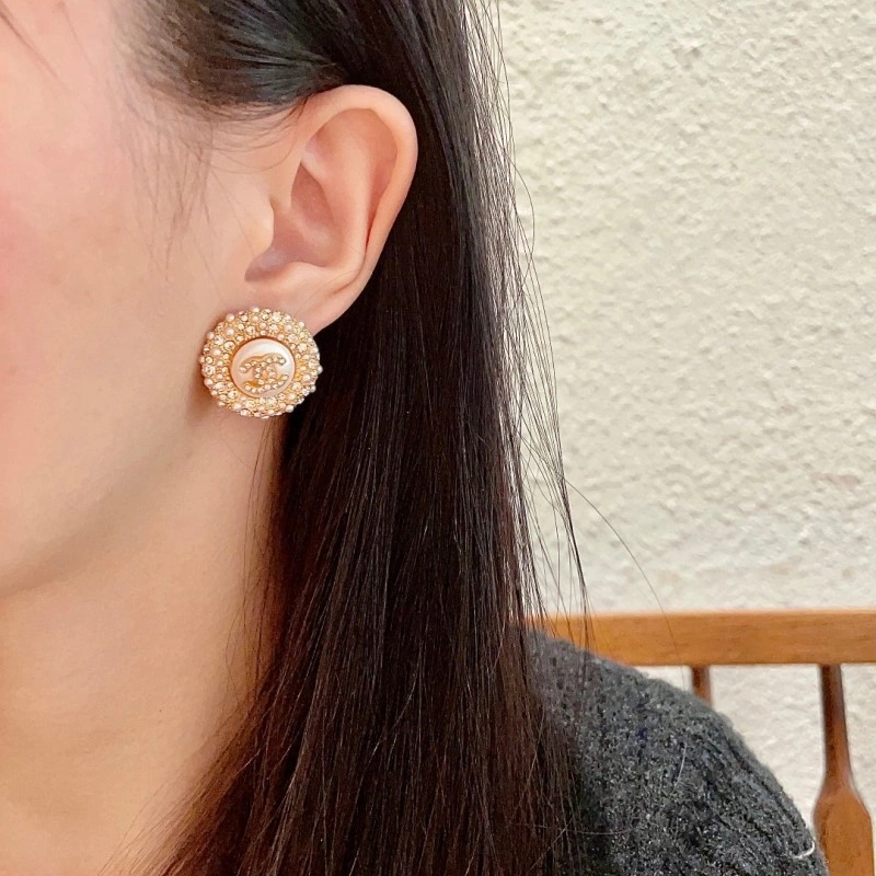 Compact Chanel Earrings 219743