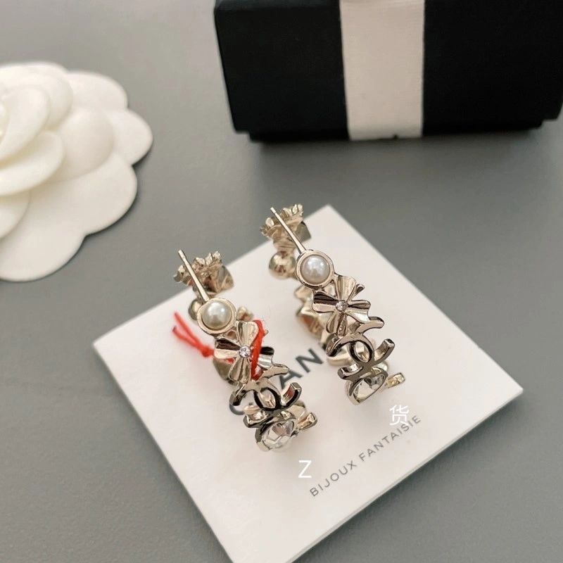 Stretchable Chanel Earrings 219709