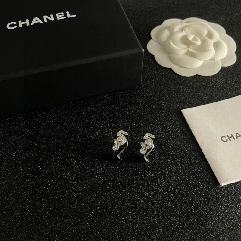 Chanel Earrings Modern 219718