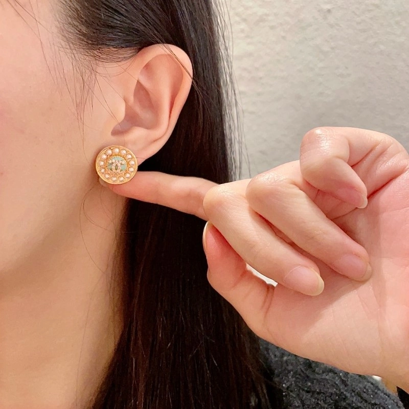 Casual Chanel Earrings 219710