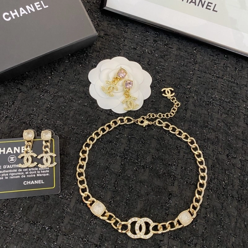 Chanel Earrings SmoothTexture 219697