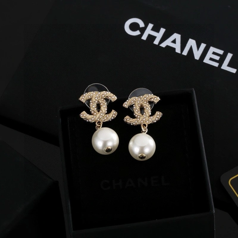 Affordable Chanel Earrings 219676