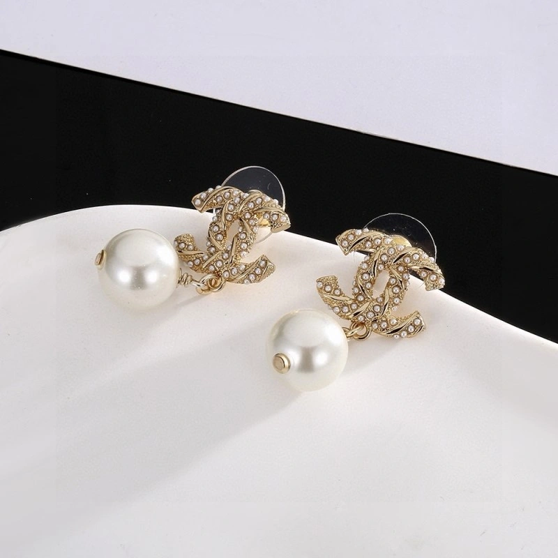 Affordable Chanel Earrings 219676