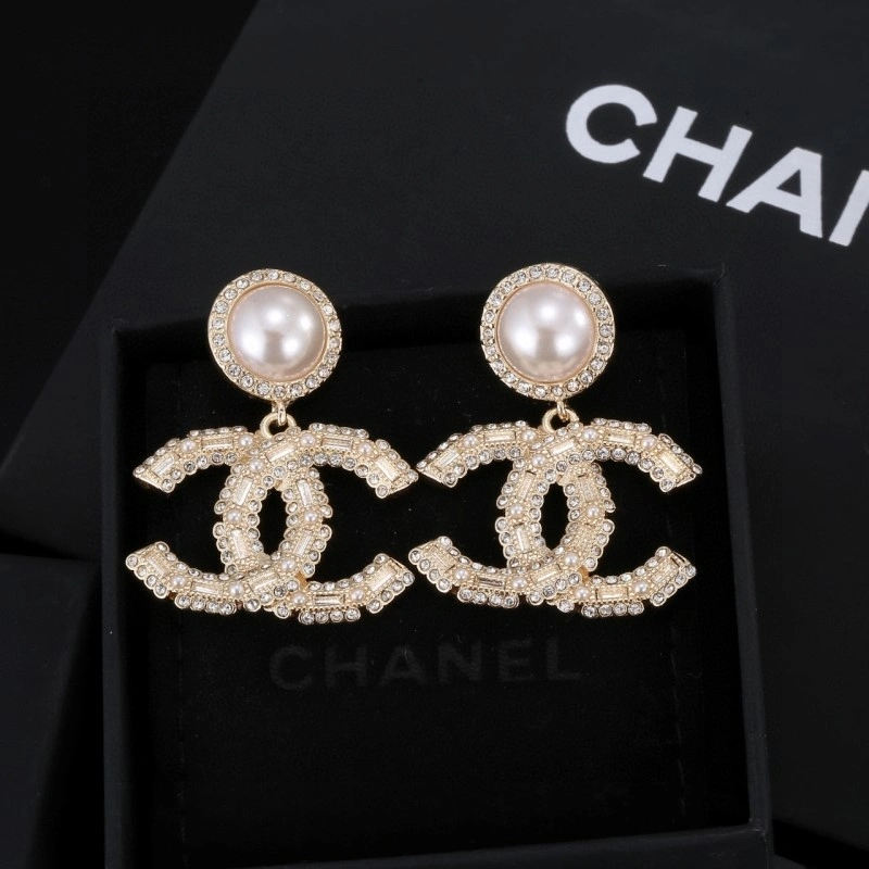 Lightweight Chanel Earrings 219677