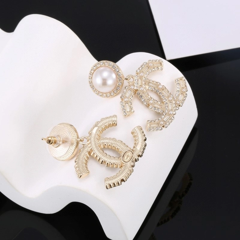Lightweight Chanel Earrings 219677