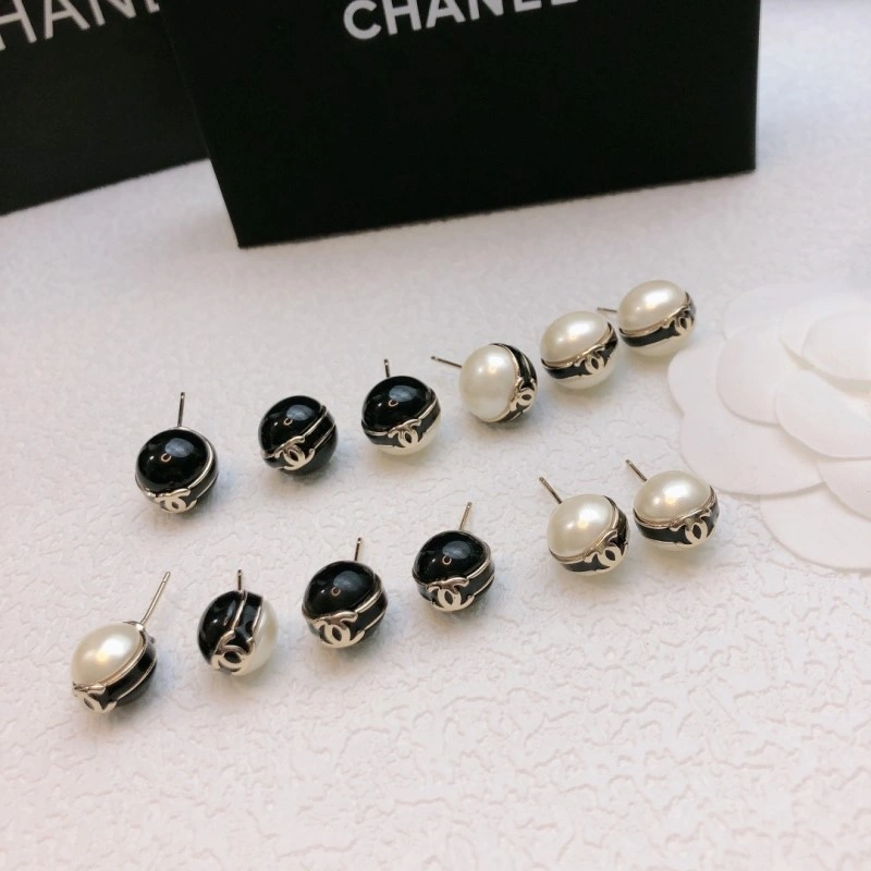 WrinkleFree Chanel Earrings 219680