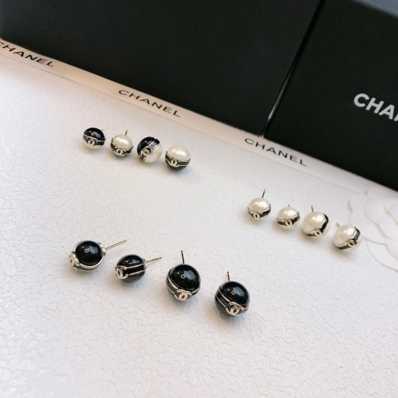 WrinkleFree Chanel Earrings 219680