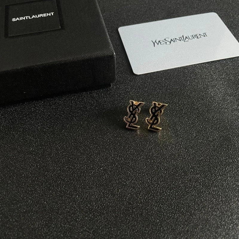 Chanel Earrings Neat 219675