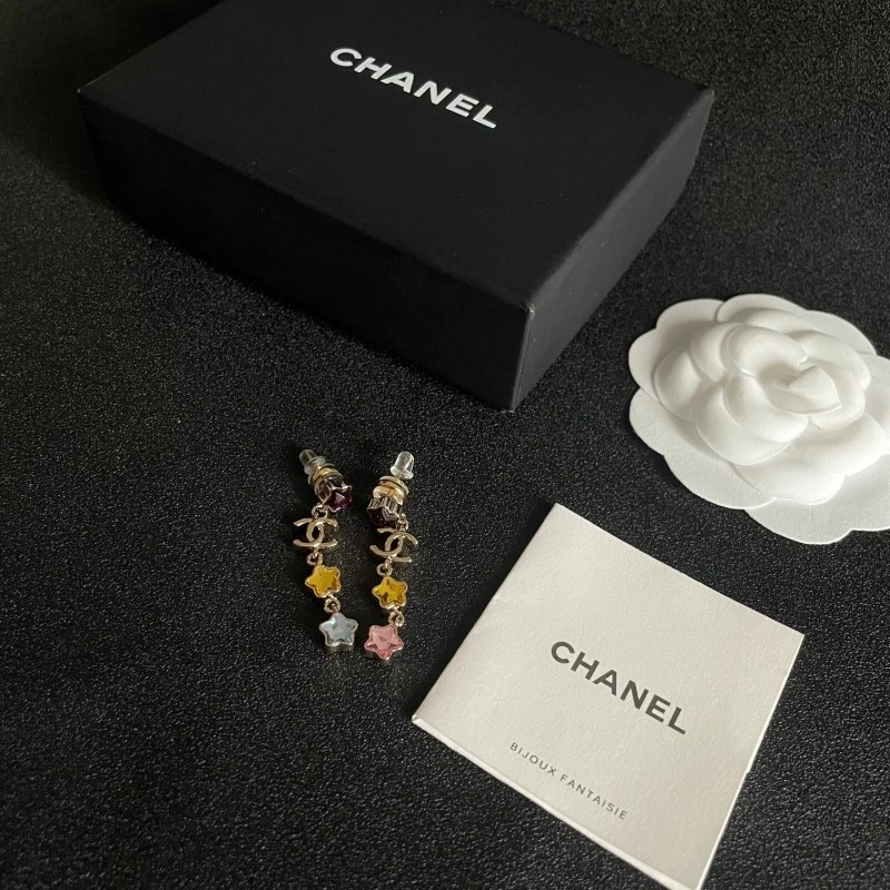 Trendsetting Chanel Earrings 219674