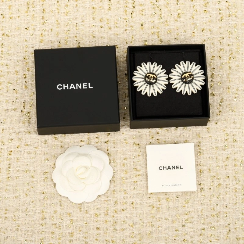 Chanel Earrings ModernLook 219667