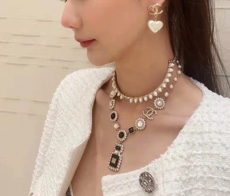 Chanel Earrings Refined 219659