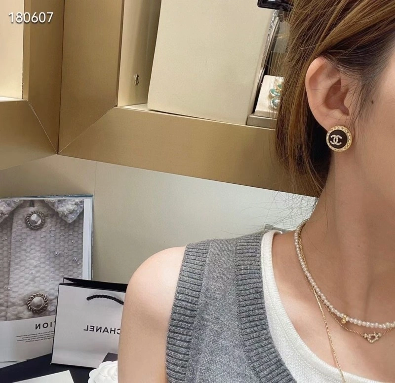 Reliable Chanel Earrings 219646