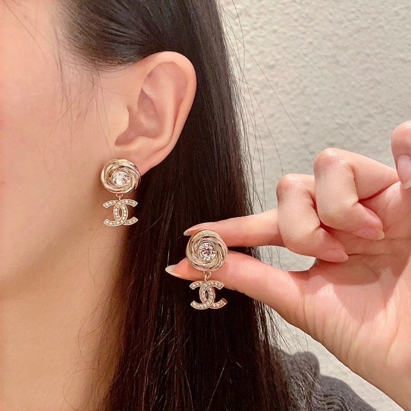 Refined Chanel Earrings 219642
