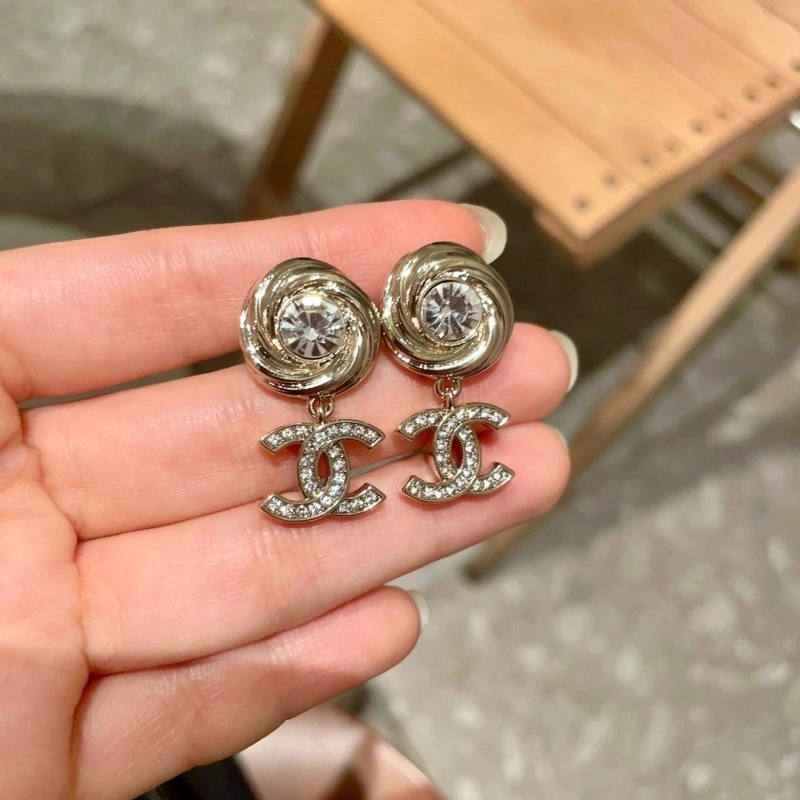 Refined Chanel Earrings 219642