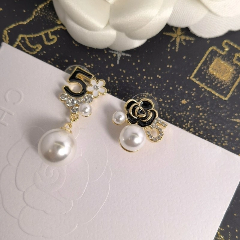 WrinkleFree Chanel Earrings 219623