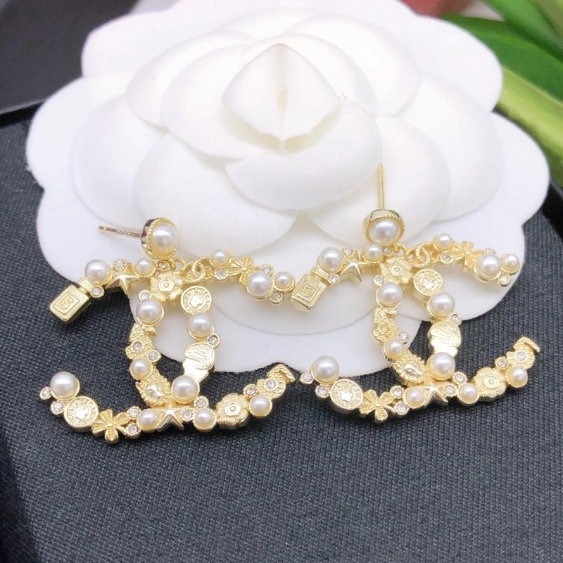 Chanel Earrings Sleek 219594
