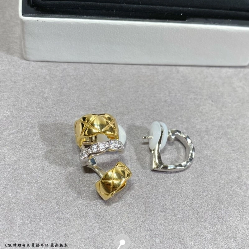 Chanel Earrings Sleek 219598