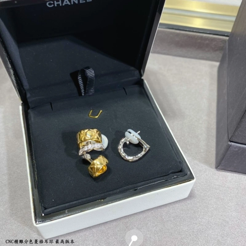 Chanel Earrings Sleek 219598