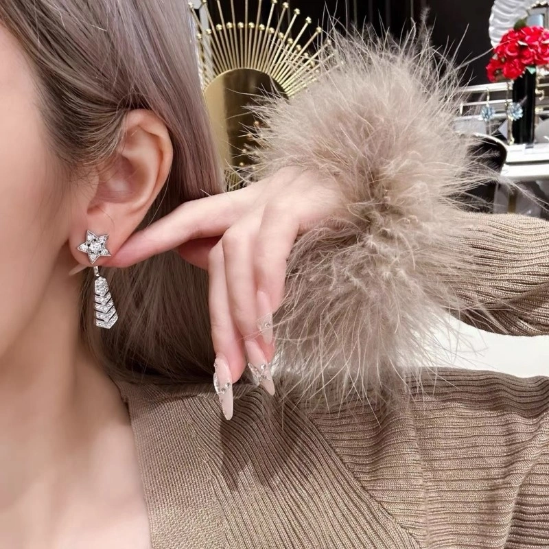 Chanel Earrings Resilient 219601