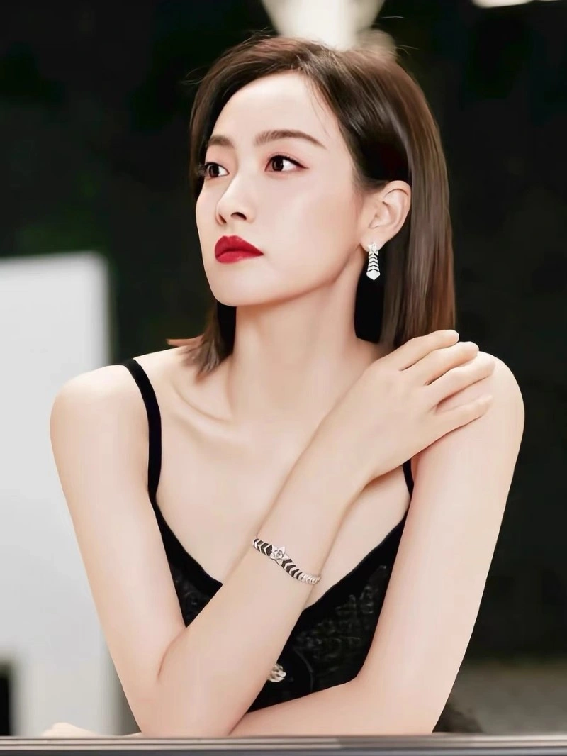 Chanel Earrings Resilient 219601