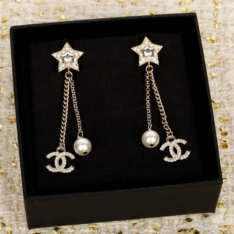 Trendsetting Chanel Earrings 219584