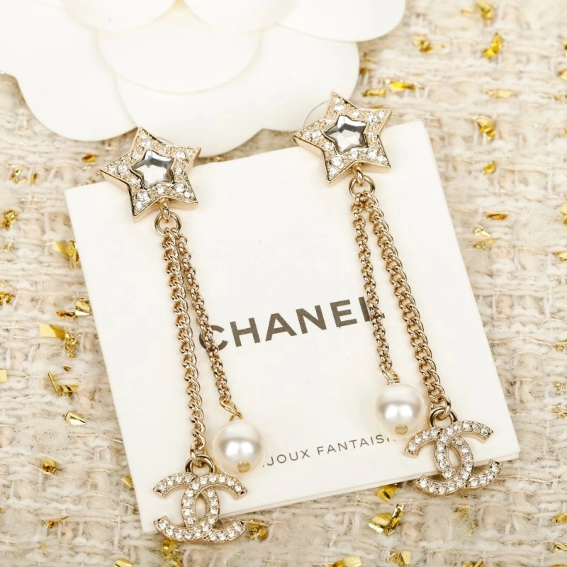 Trendsetting Chanel Earrings 219584
