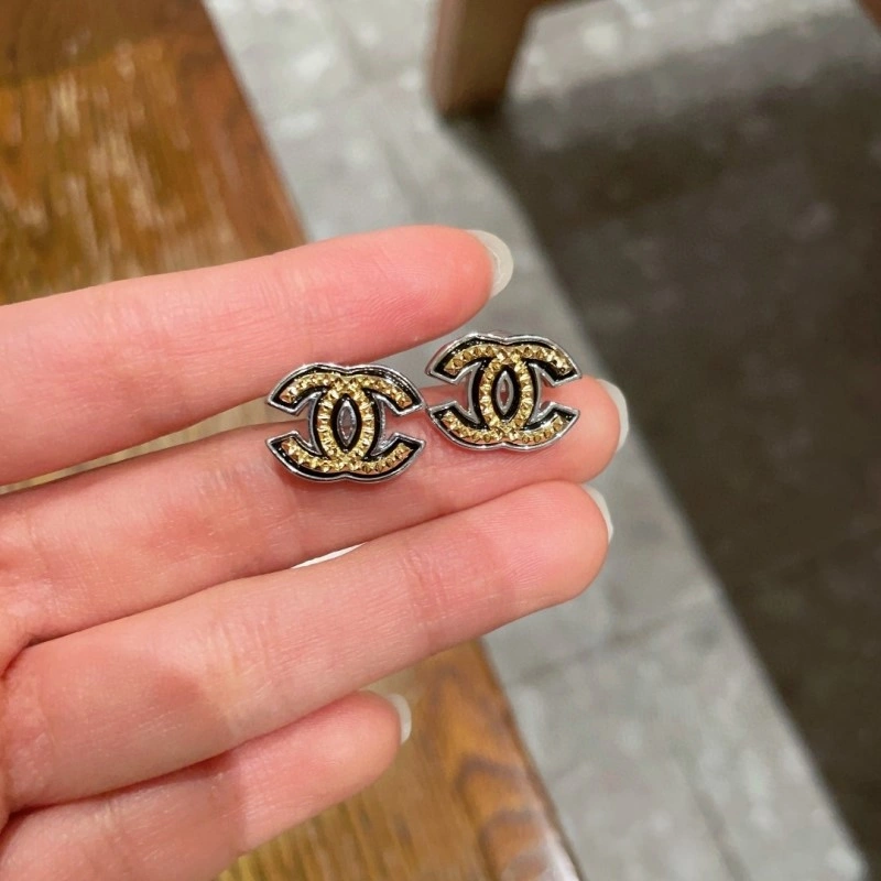 Chic Chanel Earrings 219573