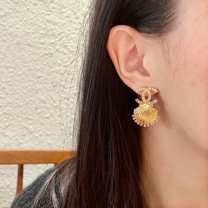 Sporty Chanel Earrings 219571