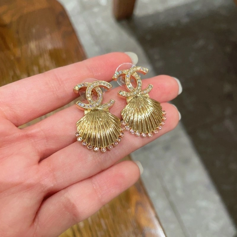 Sporty Chanel Earrings 219571