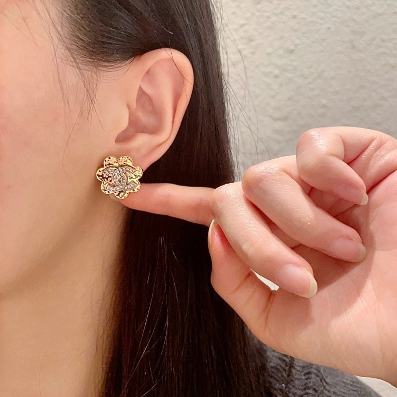 Cozy Chanel Earrings 219565