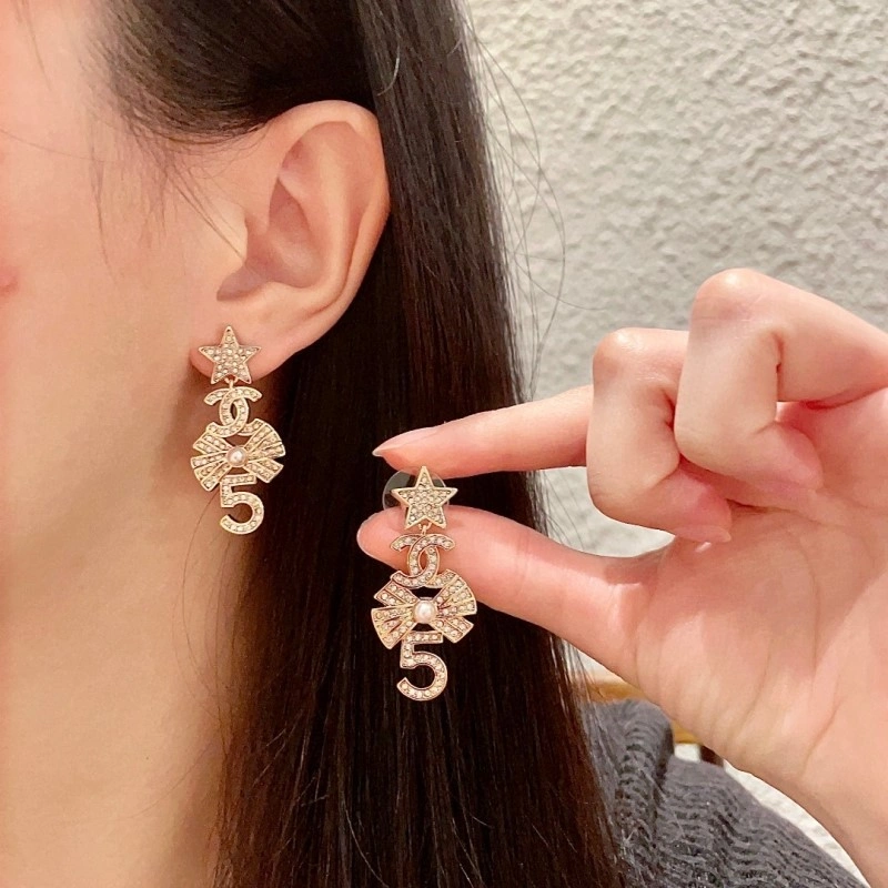 WrinkleFree Chanel Earrings 219607