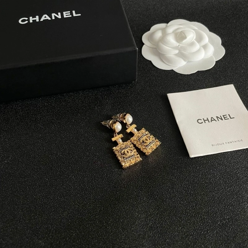 GoAnywhere Chanel Earrings 219570