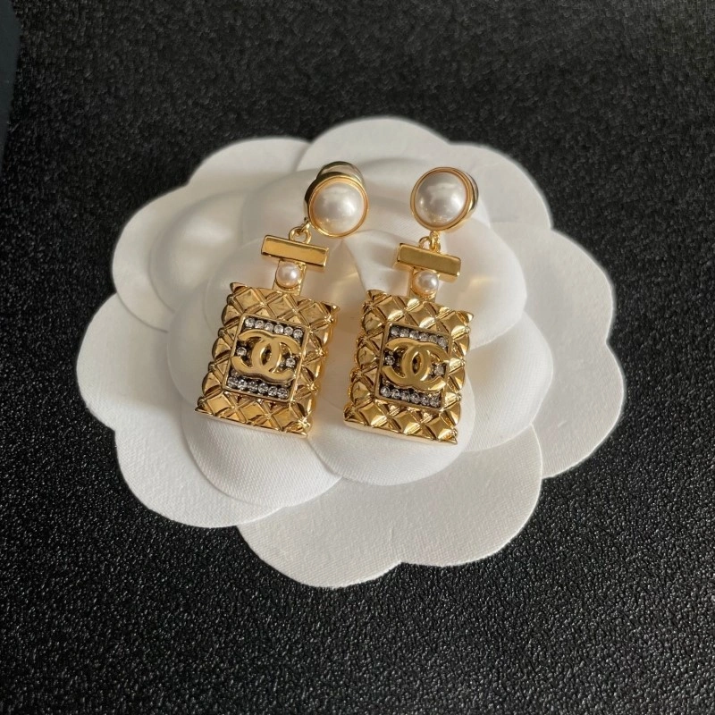 GoAnywhere Chanel Earrings 219570