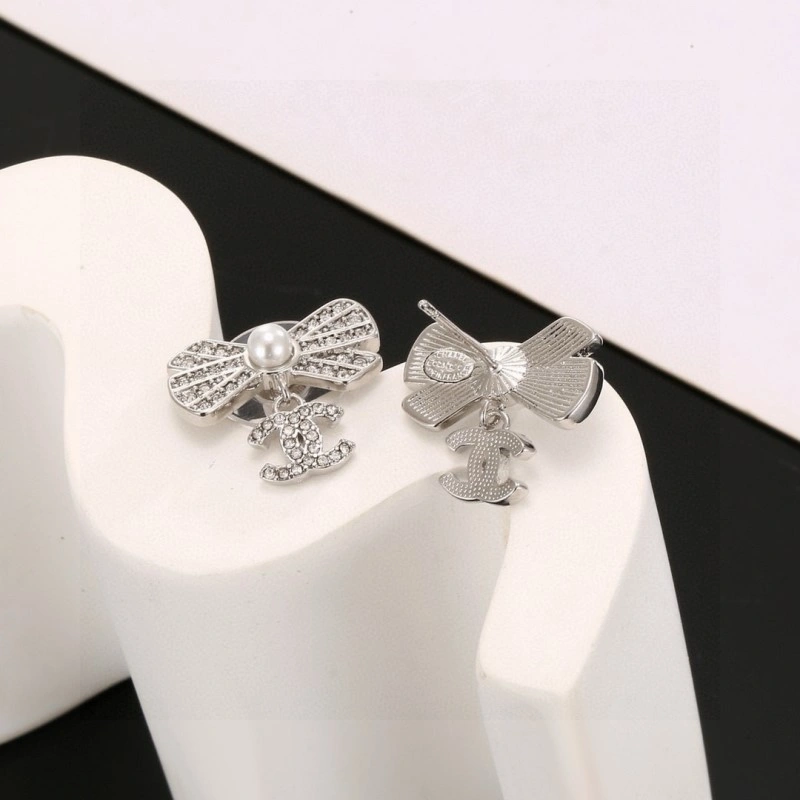 Elegant Chanel Earrings 219569